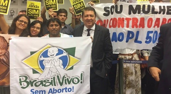 Dep. Jefferson Campos participa de votao contra o aborto